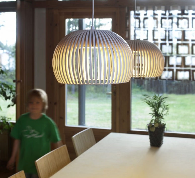Secto Design : des lampes en bois chics et élégantes, au style très scandinave…