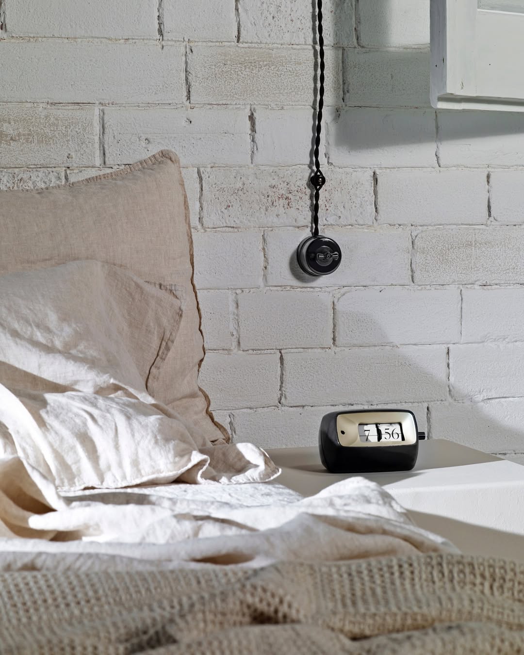 Interrupteurs et prises : comment personnaliser façades, boutons et mécanismes